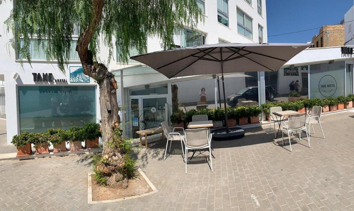 Take Surf Hostel Conil Conil De La Frontera Eksteriør bilde