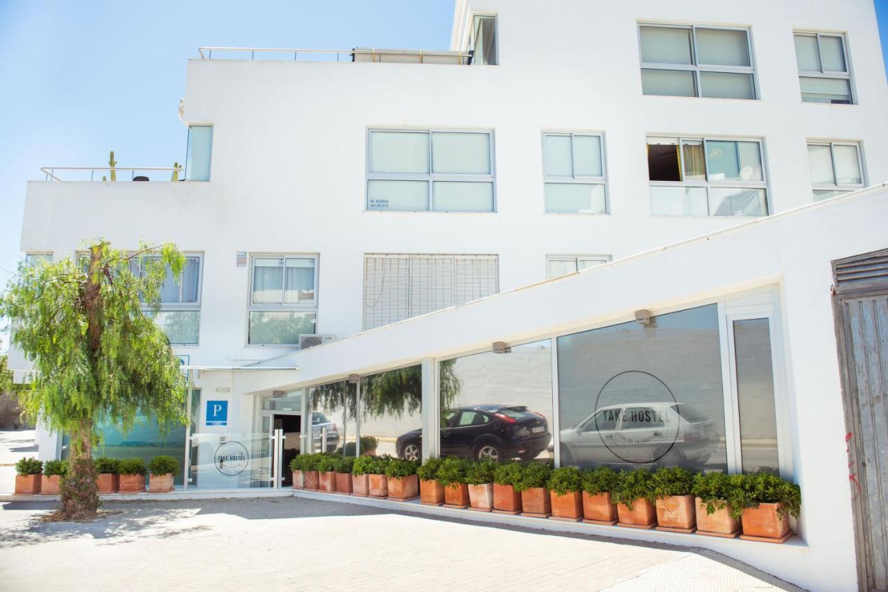 Take Surf Hostel Conil Conil De La Frontera Eksteriør bilde